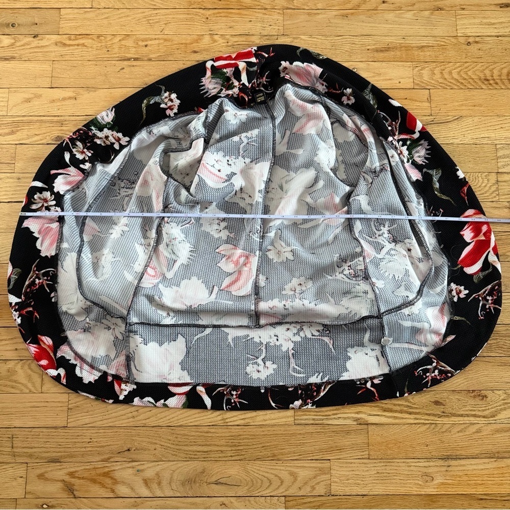 Revamped Bold Black, Pink and Red Floral Soft Blazer, unstructured open fit - Picture 8 of 8